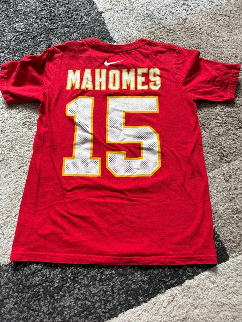 Nike Youth Patrick Mahomes Red Crewneck Medium Graphic Tee with #15 White Logo